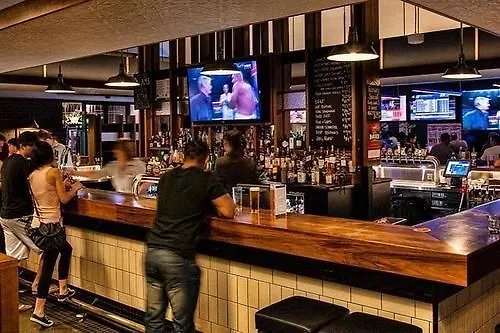 Browns Plains Hotel